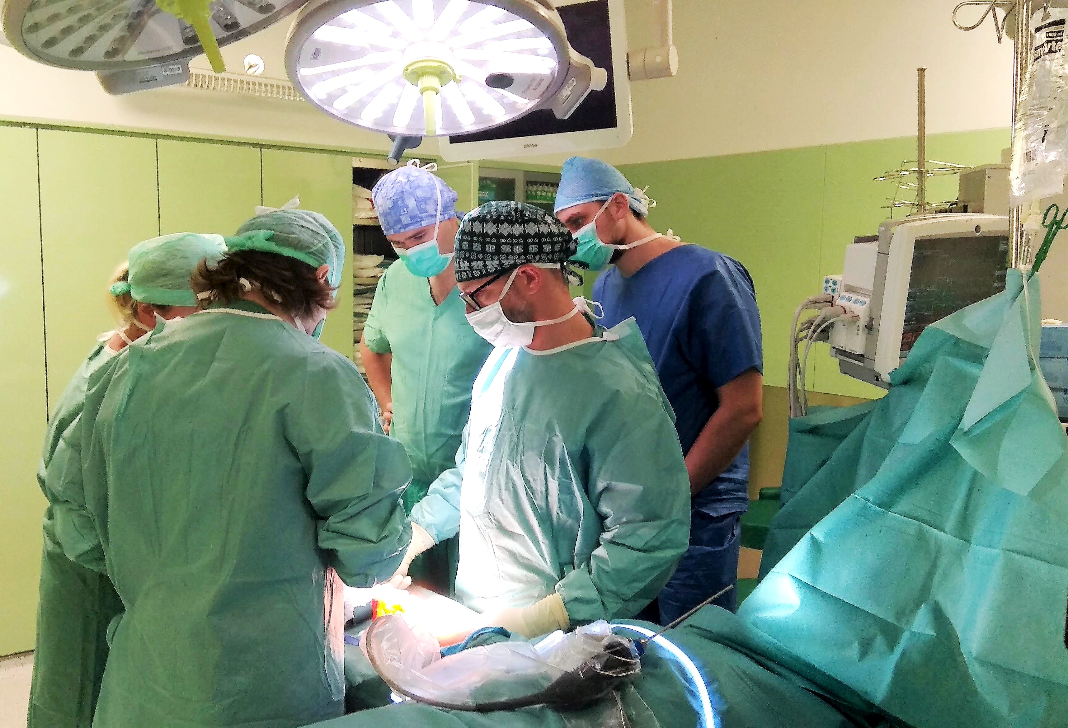 V michalovskej nemocnici začali robiť nové operácie ruky.